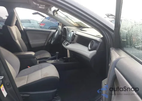 2018 Toyota Rav4 Xle z USA, uszkodzony, nr VIN 2T3WFREV2JW481285